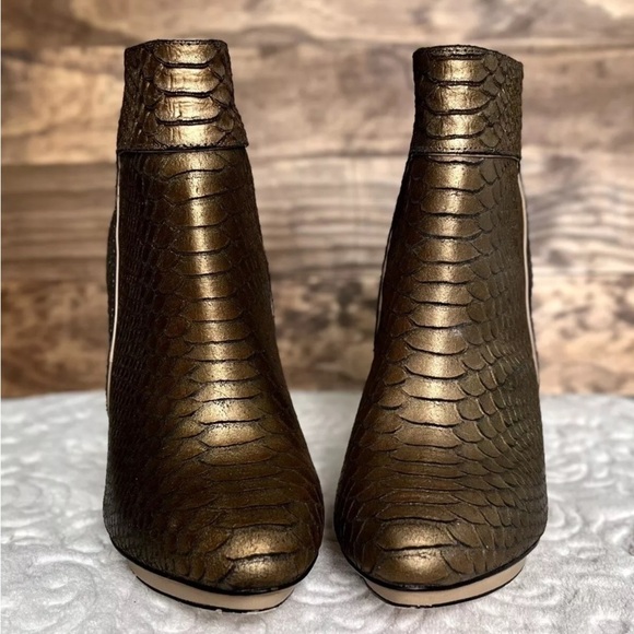 Badgley Mischka Fido Snake Print Embossed High Heels Booties 8M Bronze Wedding - Picture 3 of 16
